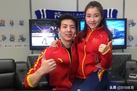 柳鑫宇:小时候我不强壮把诗玥摔了,躺床上1个月,她从未说过换舞伴图片