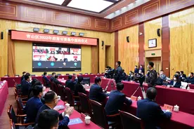 包头市青山区35亿元实体项目集中签约图片