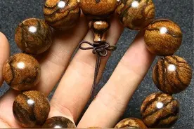 手串刺客，狸猫当作太子卖的天价仿货，花奇楠的秘密图片