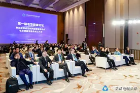毛发猎人“达尔文”图片