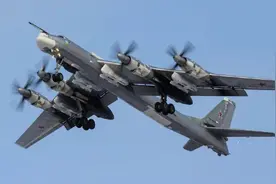 图95战略轰炸机有多猛？载25吨炸弹飞1.5万公里，外号空中巨兽图片