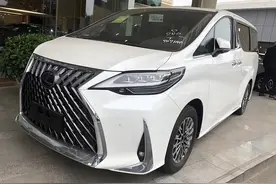 日本20多万面包车换标后，卖给我国土豪200多万！4个月大卖1190台图片