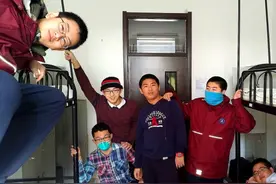 高中毕业后才明白，“不住校”和住校的区别，不是完全没区别的图片