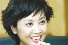 “女儿国国王”朱琳：53岁二婚，老公宠她，如今70岁没孩子也幸福图片