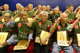 享受国家定补的老兵注意，近期备好证件办理，逾期或将停发补助图片