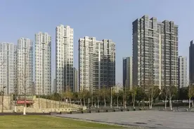 怎一个“惨”字了得！一路之隔，冰火两重天，南京人这里买房哭了图片