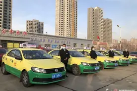 乌鲁木齐市出租汽车两个品牌车队全新亮相图片