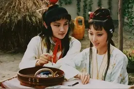 《红楼梦》中最无奈的一首诗，结尾12个字让人想哭，读懂的都是大彻大悟之人！图片