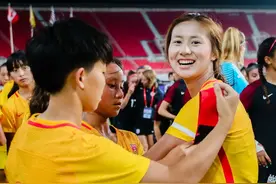 6-1大胜！沈梦雨闪耀欧洲，穿9号化身“豪门发动机”：场均造1球图片