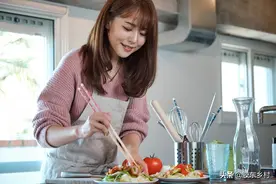 继粮食涨价后，食用油也涨了，面粉、蔬菜随后紧追图片