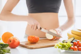 如何锻炼肌肉并减掉体内脂肪?图片