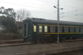 中国“搞笑”的火车站，乘客听播报经常坐过站，当地人却习惯了图片