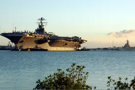 航母的钢板有多难造？除了抵挡海水的侵蚀，还要扛得住高温和高压图片