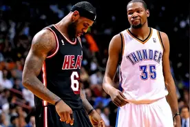 杜兰特终于开窍！现身夜店单手搂上金发美女，女方颜值身材太绝了图片