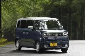 铃木新款代步车亮相，5门5座，配侧滑门，油耗3升，或3.5万起卖图片