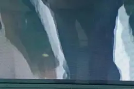 暗访广州番禺山寨电视机产业链：旧屏装新机，“傍名牌”坑人图片