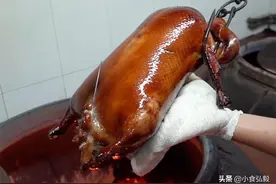 广东上过《舌尖上的中国》的烧鹅店，480一只，节日一天卖14万元图片