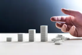 拖延4年重见曙光？张弓酒厂破产案变破产监督案丨极刻图片