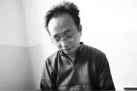 李哨兵：倾家荡产花40万救治女友，女友康复后另嫁他人，结局如何图片