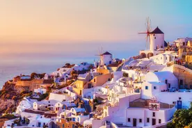 2024全球居留计划榜单揭晓，这个国家的绿卡超香！图片