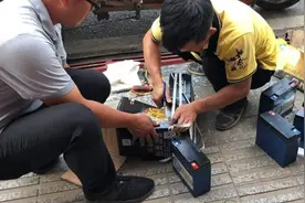 五一换电池要注意什么？教你三招，快速识别翻新电池图片