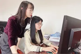 踔厉奋发，砥砺前行！镇江财政巾帼热议二十大报告图片