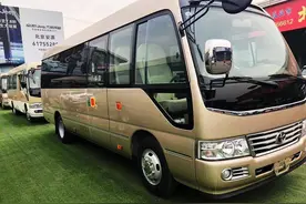 中国汽车风头正盛，为何客车却多靠山寨“考斯特”？是造不出来？图片