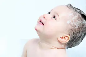 宝宝头发少，还黄，有什么办法变得又黑又密吗？图片