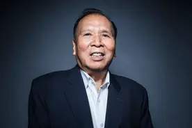 “扶贫老兵”陈开枝：为老百姓去出力拼命图片