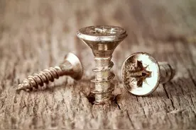 如何使用螺丝让其牢固，在剧烈振动下也不松动图片