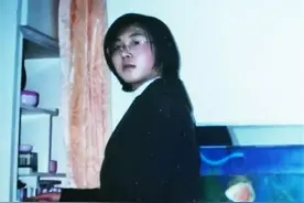 独生女曹茜怨恨父母控制欲太强，留学失联17年，父母去世也不回家图片