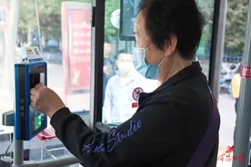 西安—咸阳一体化发展示范性工程丨小小一张公交卡 西咸两地任我行图片