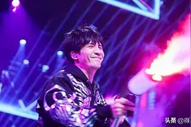 “疯癫”的大张伟吵架秒怂，这个女人的调教术就是那么管用图片