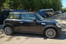 国内限量99台，曾卖52万的MINI流入市场，才1万多公里，16万带走?图片