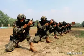 厉兵秣马淬利刃，练兵备战正当时图片