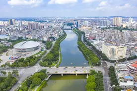 我国唯一与8省份相邻的省区，气候宜人风光太美，你去过吗？图片