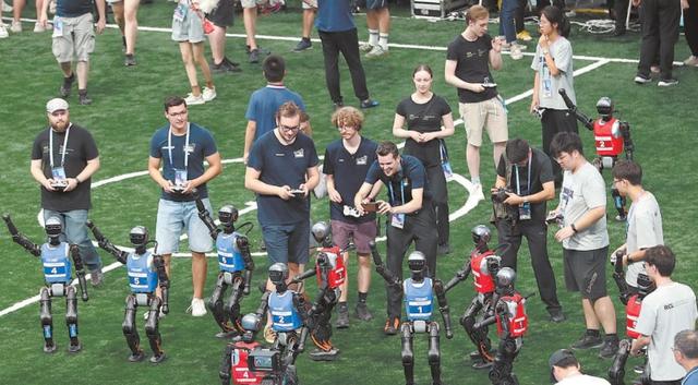外媒评北京世界人形机器人运动会：进步神速，比真人刺激