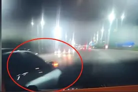 在马路上遇到别车事情，该如何处理？图片