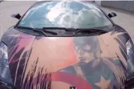 800万兰博基尼洗车，洗完车漆就变色，车主满面笑容图片