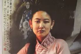 女子带画去鉴宝，专家说是赝品她怒道：我爷爷齐白石。确有此事？图片