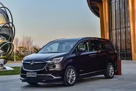 别克GL8：2.0T+9AT！车长超5米2，还会自动变道！它是同级标杆图片