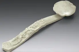 康熙皇帝每日把玩的贴身宝玉：价值7.1亿白玉如意，寓意天下如意图片