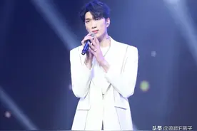 韩佩泉晒检查结果否认吸毒，直播情绪崩溃欲跳窗，警方称人已救下图片