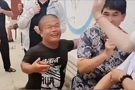 大衣哥女儿被侏儒男求婚！对方曾宣布与一网红结婚，还无固定职业图片