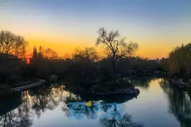 流光溢彩！穿越超然楼看不一样的“湖光山色”图片