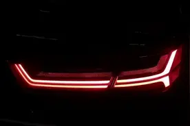 看车尾灯就知道车型？广大车友们来猜猜看图片