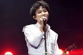 乐坛现如今优秀的五位歌手，里面有你喜欢的偶像吗？图片