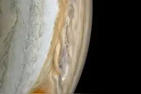 神秘火球闯入木星大气层，NASA：是流星图片