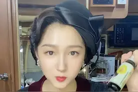 关晓彤现身录吃播，滤镜太大下巴变平角，强推饮品被指容易腹泻图片