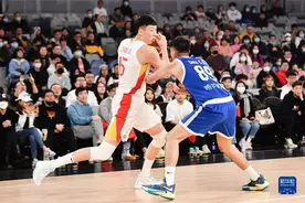 男篮世预赛：中国队97比56战胜中国台北队图片